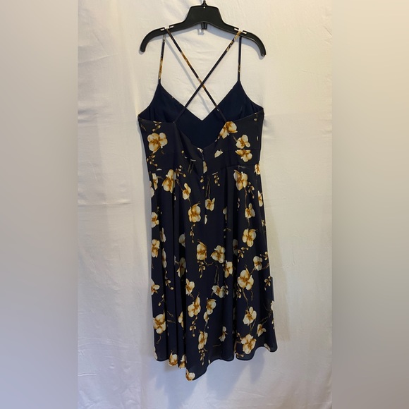 NWT Le Chateau Navy Floral Calf-length Dress - size L - Picture 2 of 5